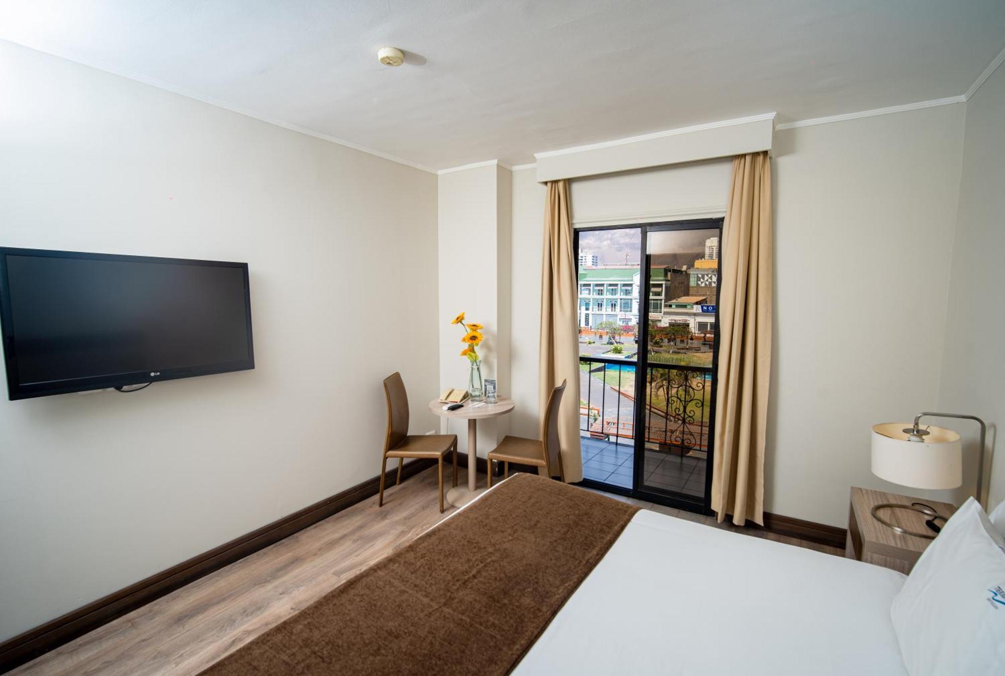 Terrado Arturo Prat Hotel
